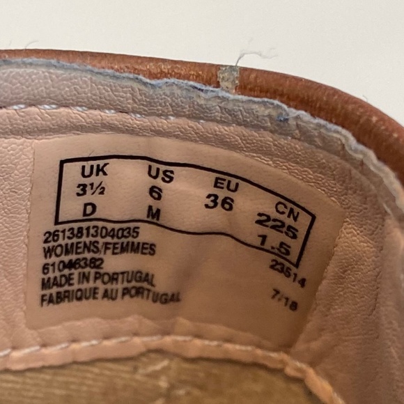 Clarks Chelsea Boots - Size 6 - Picture 9 of 16